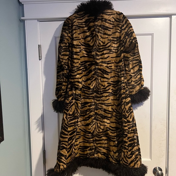 Charlotte Simone Maddie Coat - Sz. L- NWT- Limited Edition 🐅🐅🐅🐅 - Picture 7 of 12
